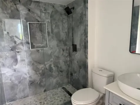 112 Royal Park Drive Oakland Park FL 33309