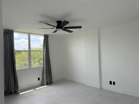 112 Royal Park Drive Oakland Park FL 33309