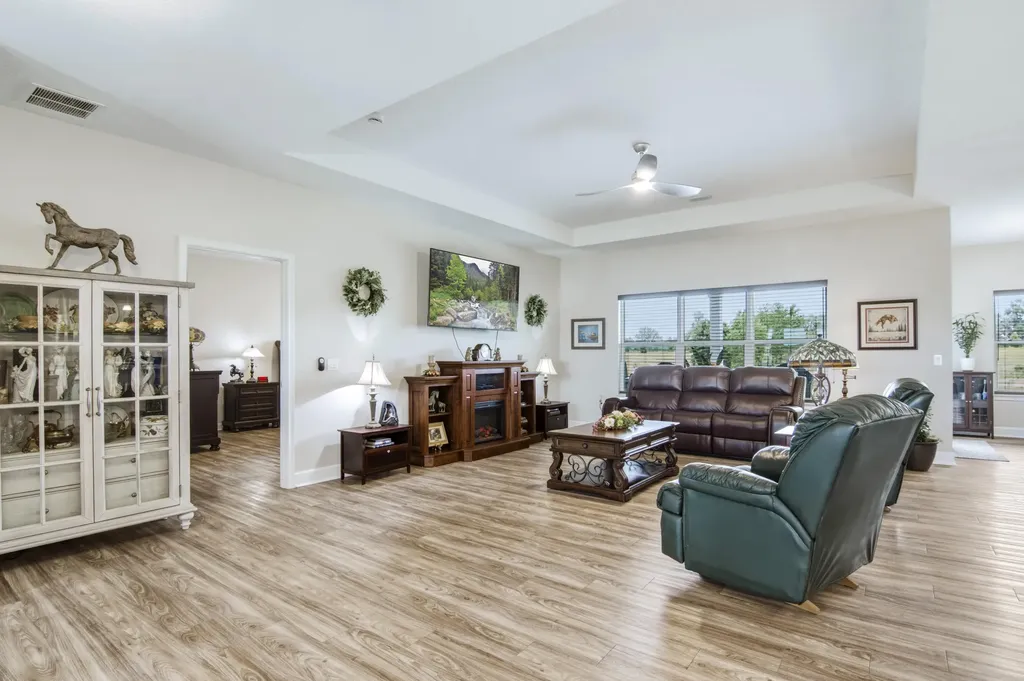10172 98th Path Live Oak FL 32060