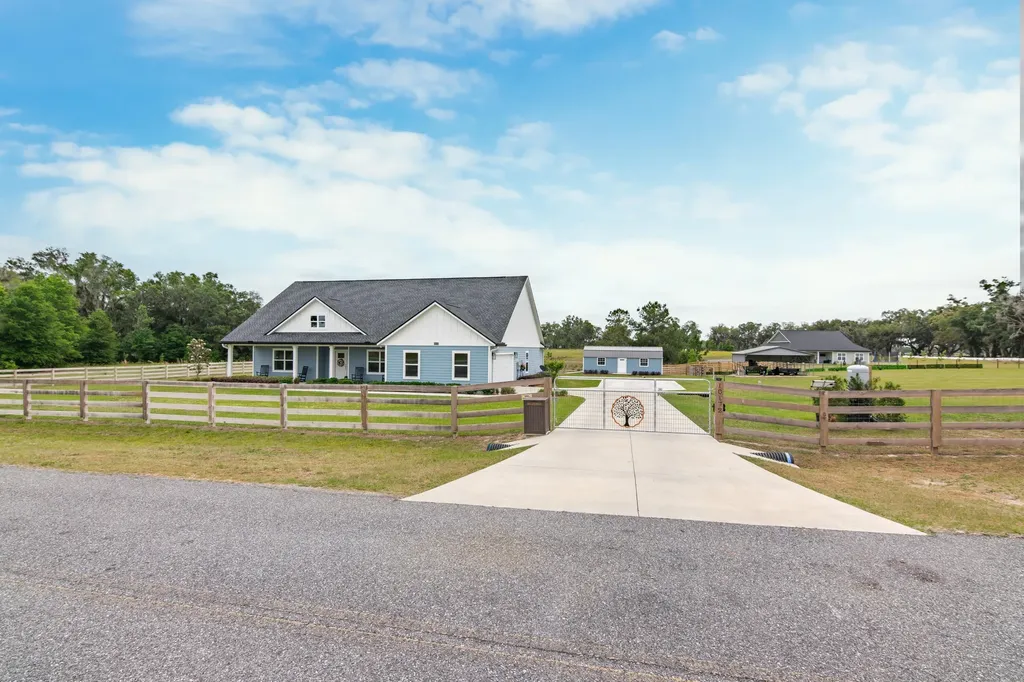 10172 98th Path Live Oak FL 32060