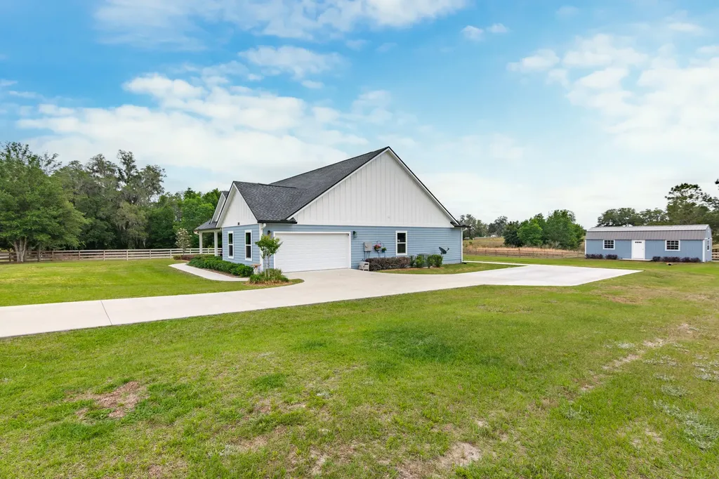 10172 98th Path Live Oak FL 32060