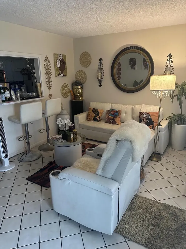 215 Windsor J West Palm Beach FL 33417