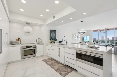2640 Lake Shore Drive Riviera Beach FL 33404