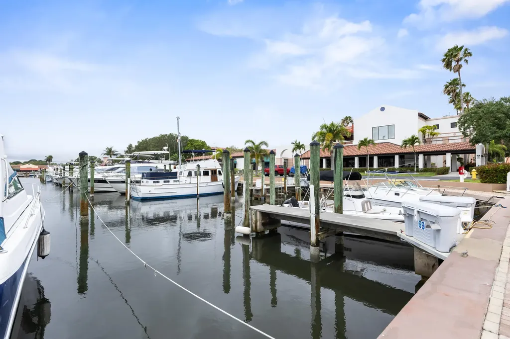 2385 Pga Boulevard Palm Beach Gardens FL 33410