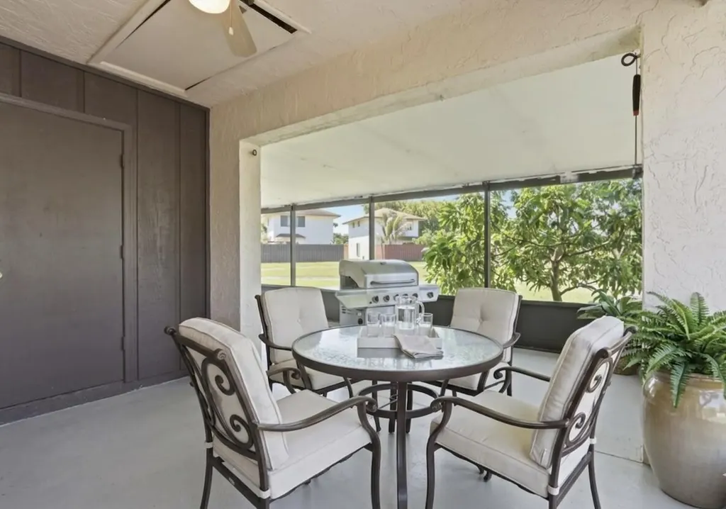 5330 Mendoza Street West Palm Beach FL 33415