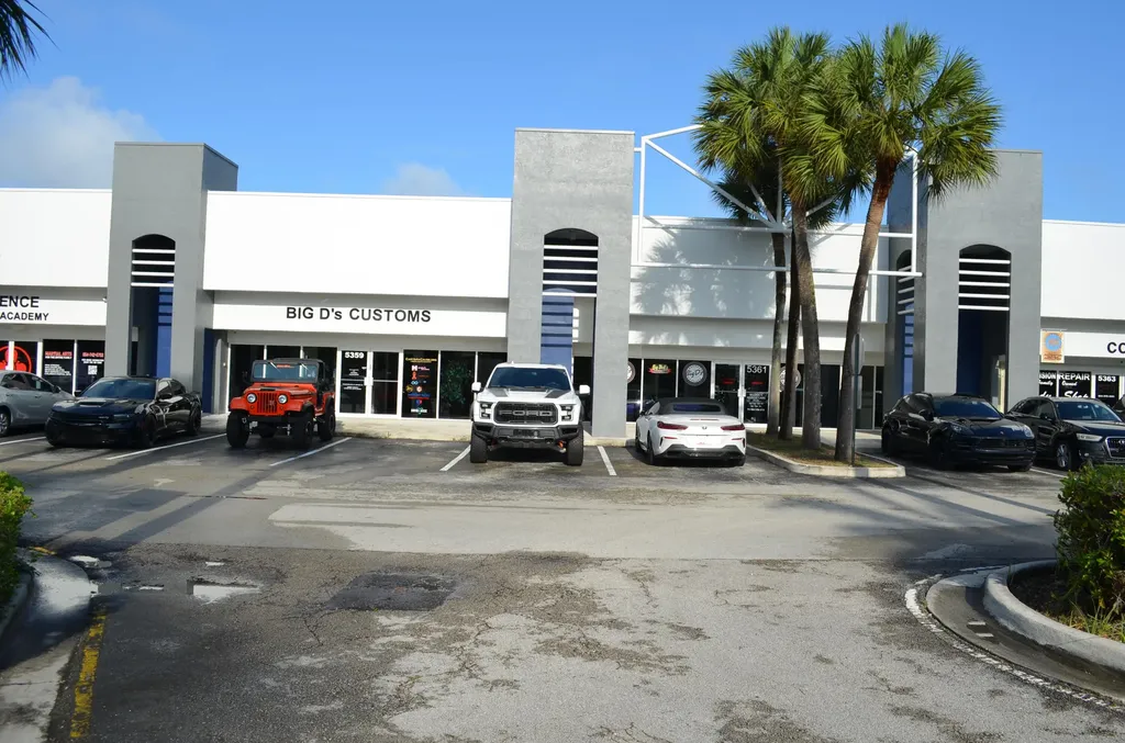 5359 N Nob Hill Road Sunrise FL