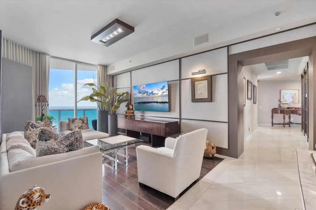 2711 S Ocean Drive Hollywood FL 33019