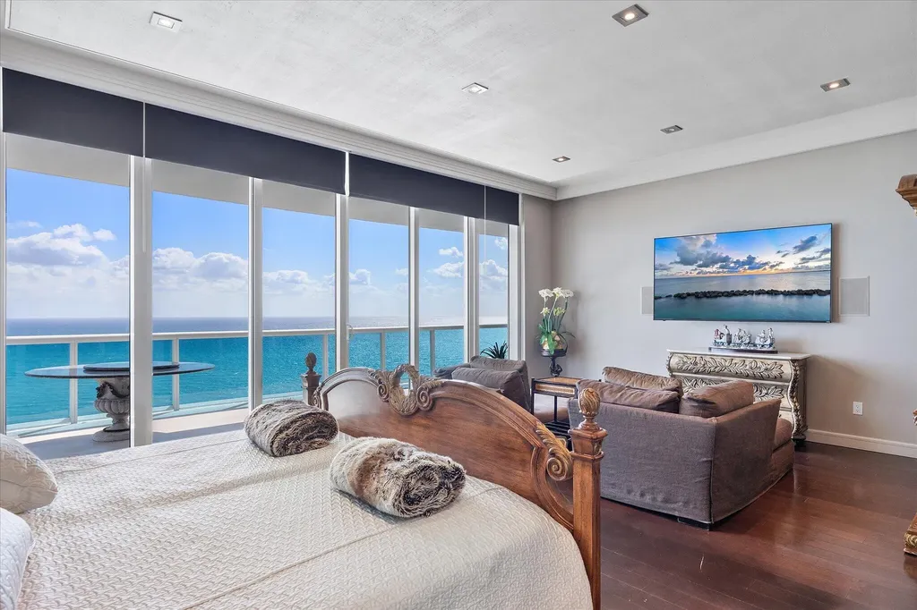2711 S Ocean Drive Hollywood FL 33019