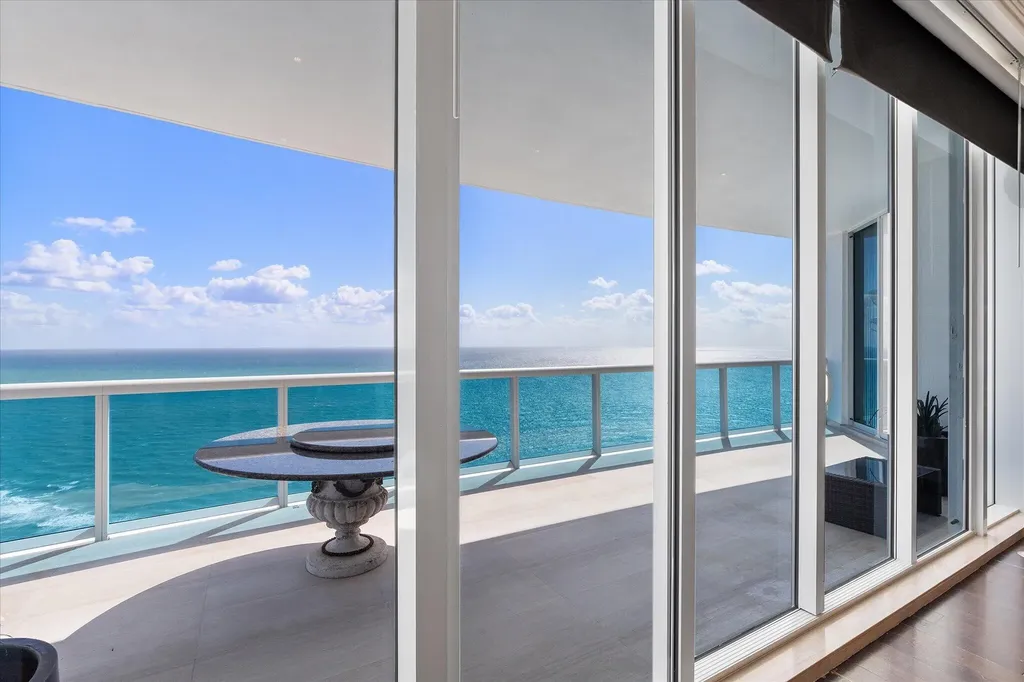2711 S Ocean Drive Hollywood FL 33019