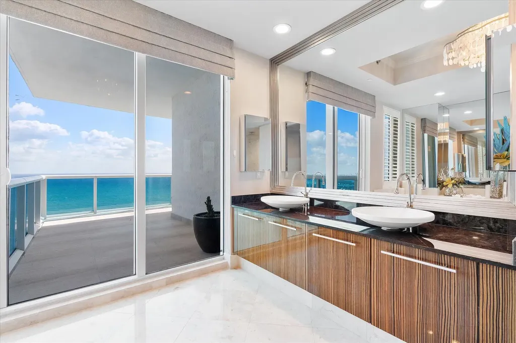 2711 S Ocean Drive Hollywood FL 33019