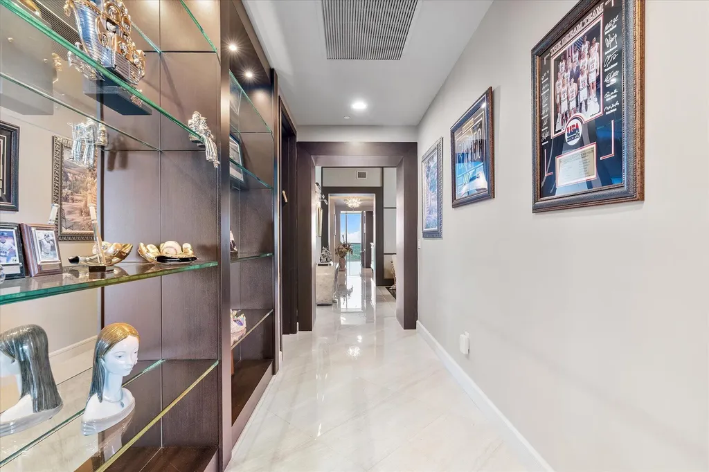 2711 S Ocean Drive Hollywood FL 33019