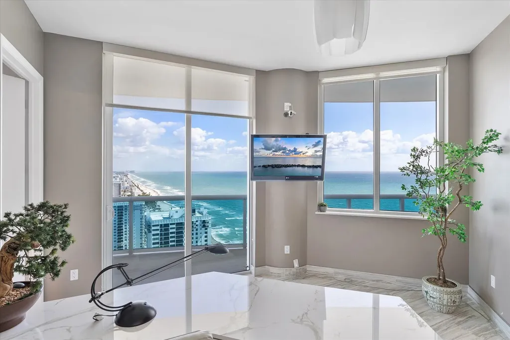 2711 S Ocean Drive Hollywood FL 33019