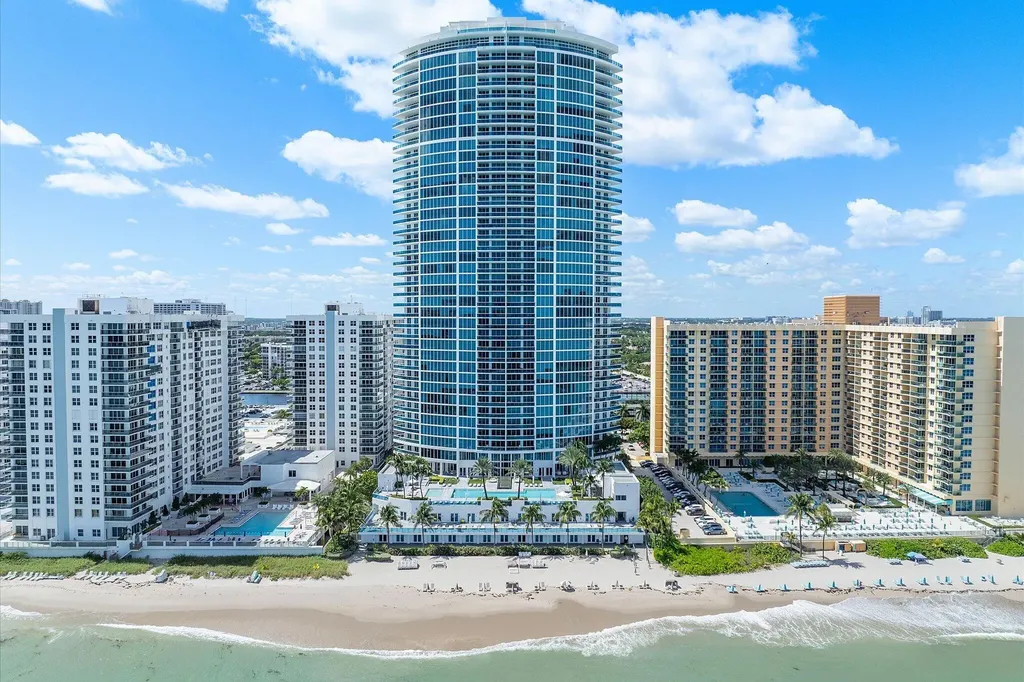 2711 S Ocean Drive Hollywood FL 33019