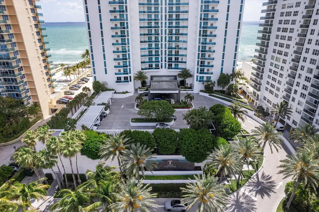 2711 S Ocean Drive Hollywood FL 33019