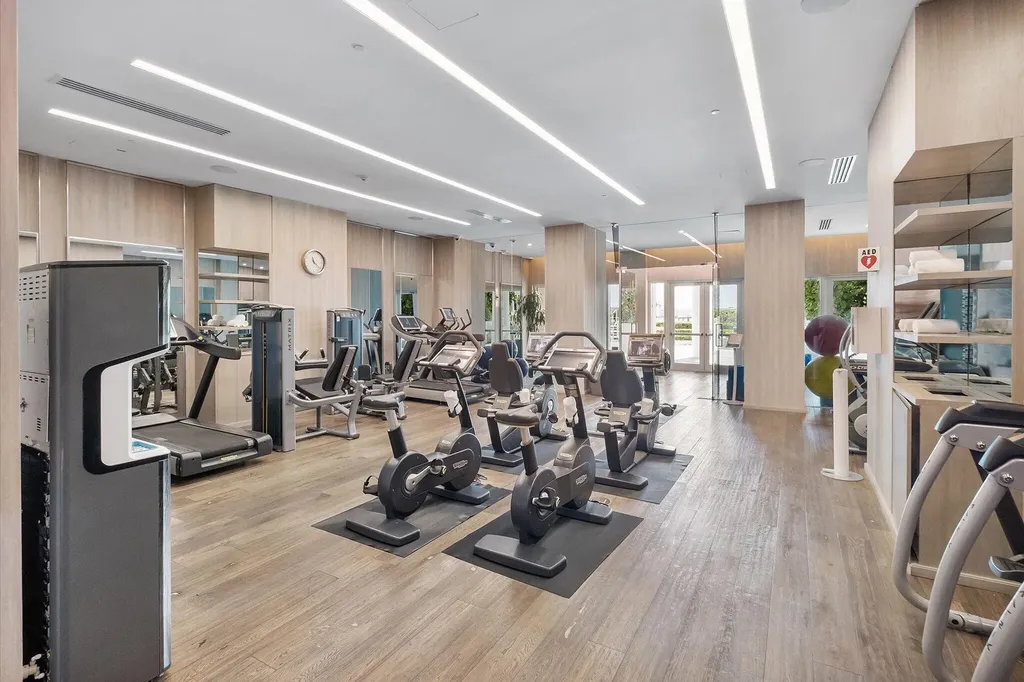 2711 S Ocean Drive Hollywood FL 33019