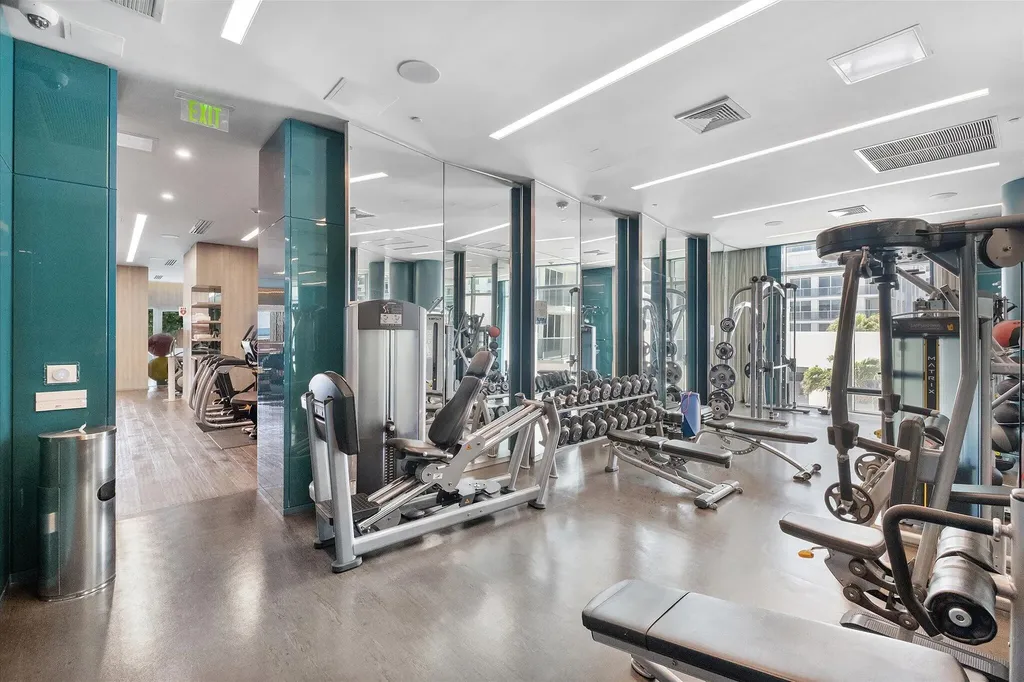 2711 S Ocean Drive Hollywood FL 33019
