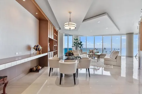 2711 S Ocean Drive Hollywood FL 33019