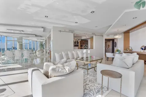 2711 S Ocean Drive Hollywood FL 33019