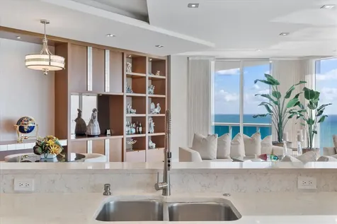 2711 S Ocean Drive Hollywood FL 33019