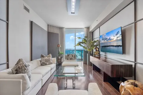 2711 S Ocean Drive Hollywood FL 33019