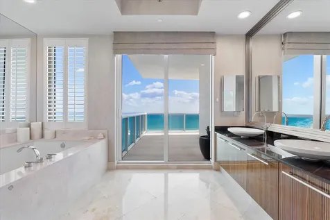 2711 S Ocean Drive Hollywood FL 33019