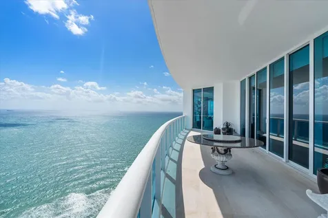 2711 S Ocean Drive Hollywood FL 33019