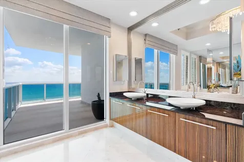 2711 S Ocean Drive Hollywood FL 33019