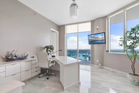 2711 S Ocean Drive Hollywood FL 33019
