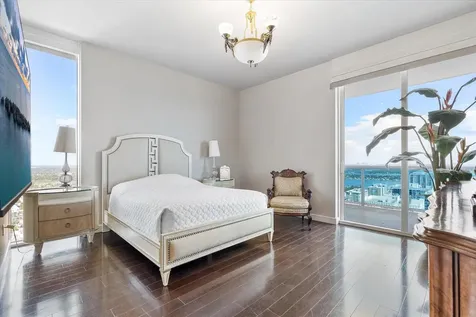 2711 S Ocean Drive Hollywood FL 33019
