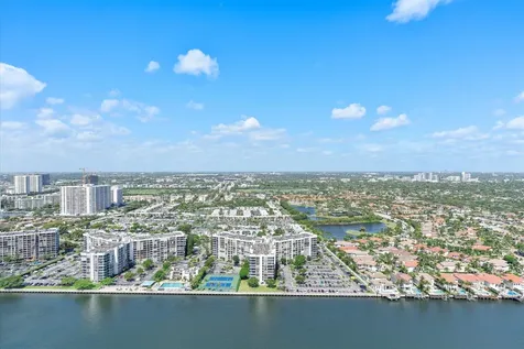 2711 S Ocean Drive Hollywood FL 33019