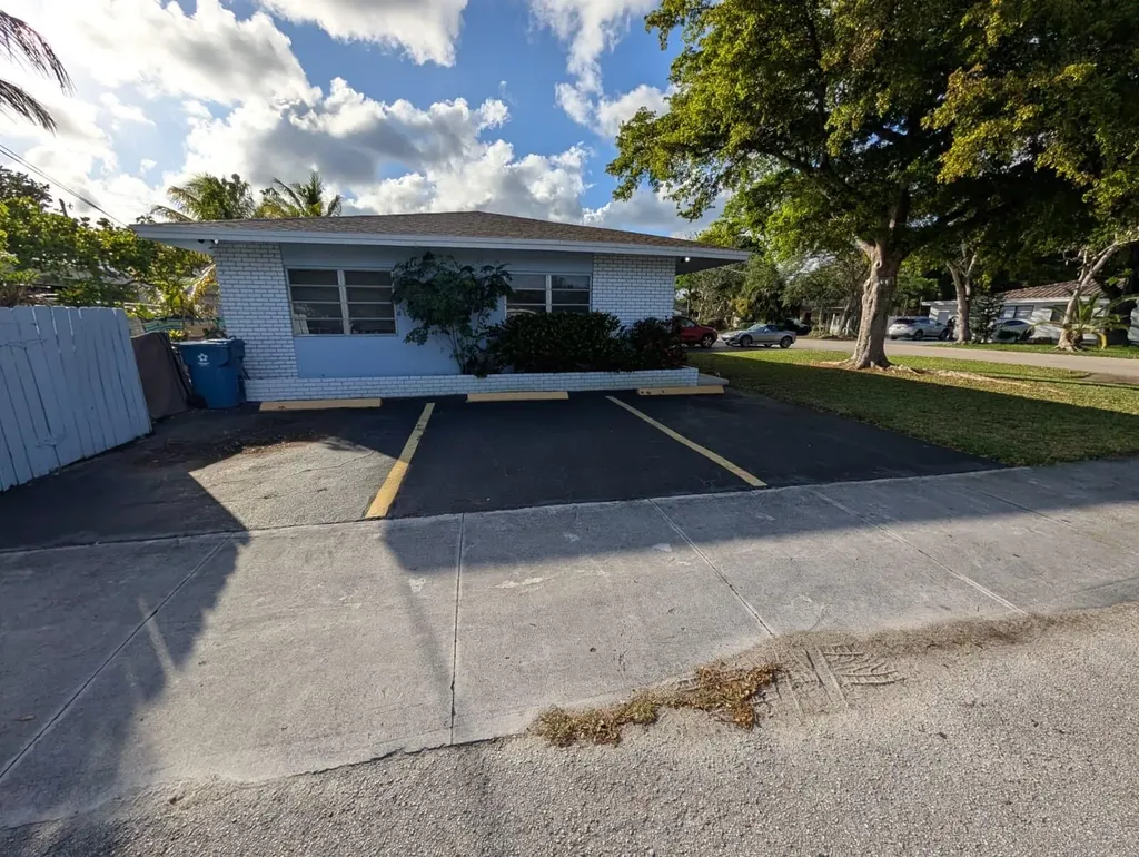 828 NE 16th Street Fort Lauderdale FL 33304
