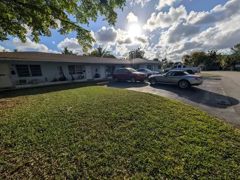 828 NE 16th Street Fort Lauderdale FL 33304