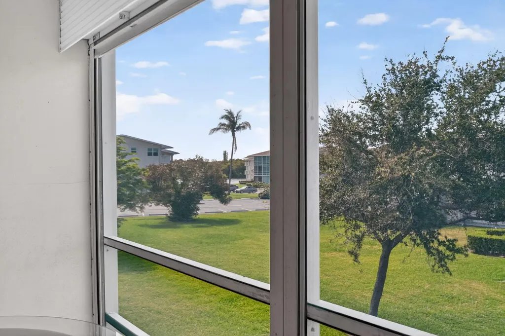 600 Horizon W Boynton Beach FL 33435