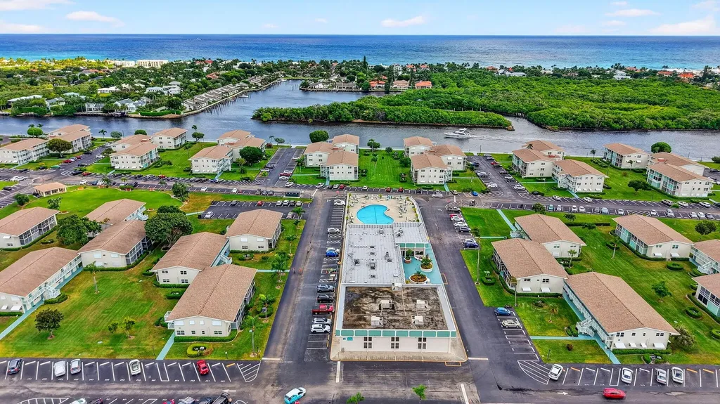 600 Horizon W Boynton Beach FL 33435