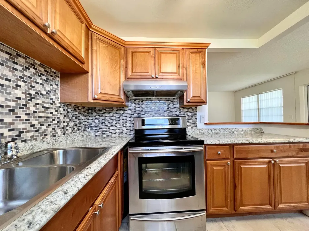 136 Somerset G West Palm Beach FL 33417