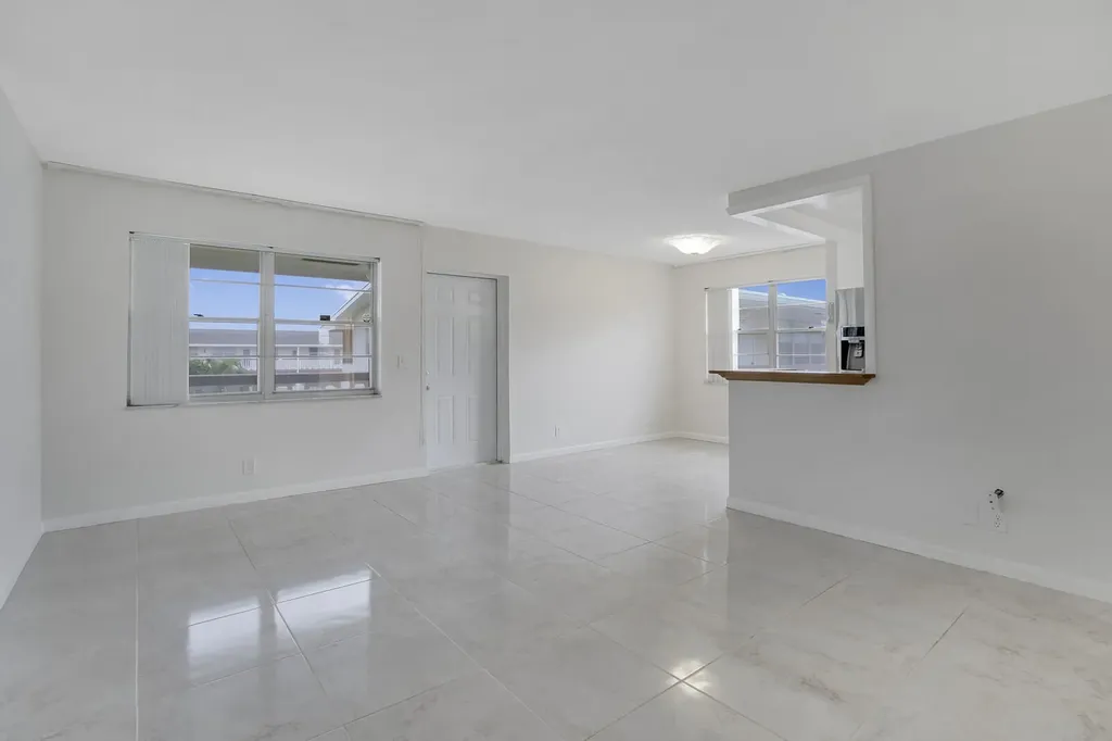 136 Somerset G West Palm Beach FL 33417