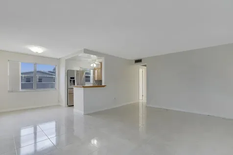 136 Somerset G West Palm Beach FL 33417