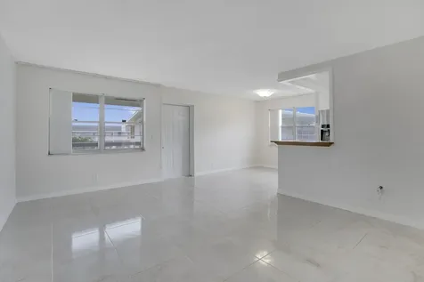 136 Somerset G West Palm Beach FL 33417
