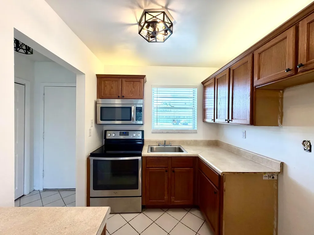 1118 Lake Terrace Boynton Beach FL 33426