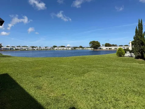 1118 Lake Terrace Boynton Beach FL 33426