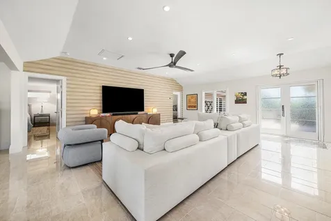 11609 N Lake Drive Boynton Beach FL 33436