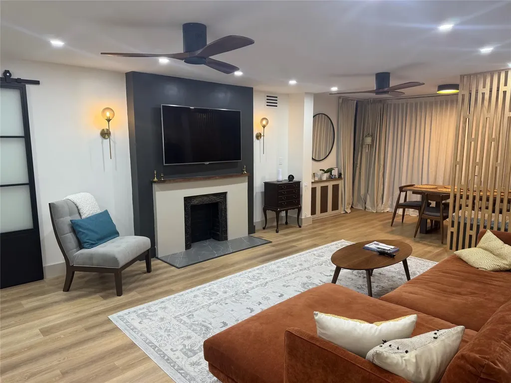 3700 Oaks Clubhouse Drive Pompano Beach FL 33069
