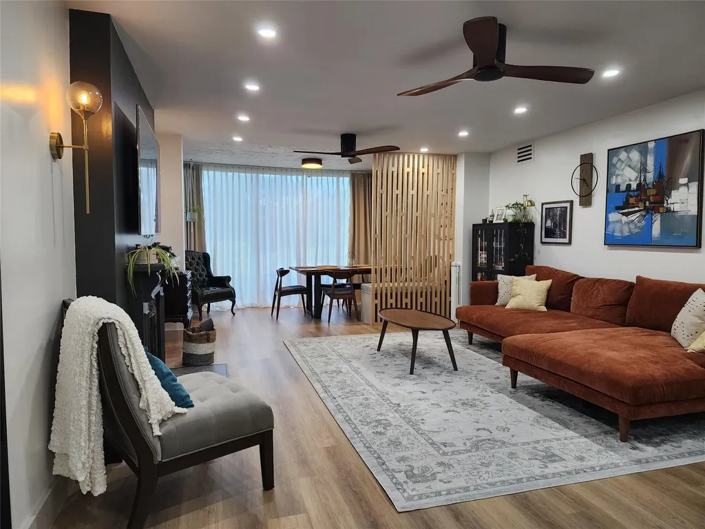 3700 Oaks Clubhouse Drive Pompano Beach FL 33069