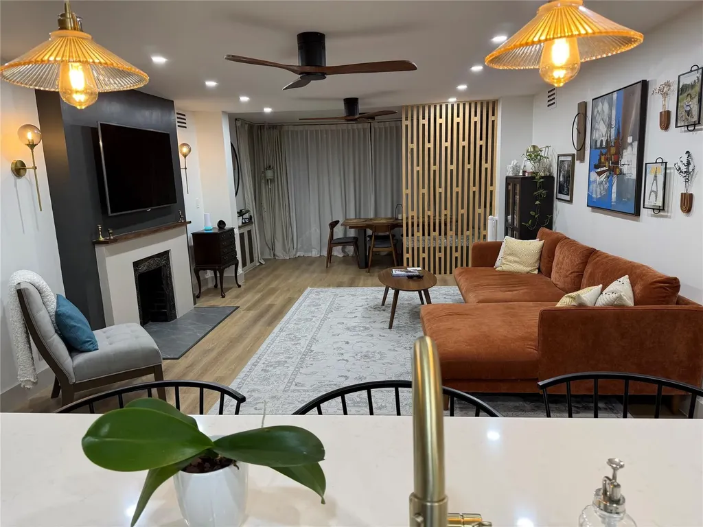 3700 Oaks Clubhouse Drive Pompano Beach FL 33069