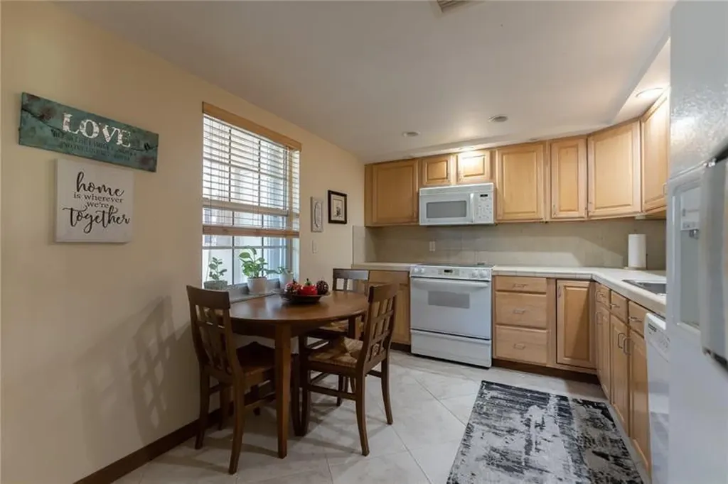 3700 Oaks Clubhouse Drive Pompano Beach FL 33069