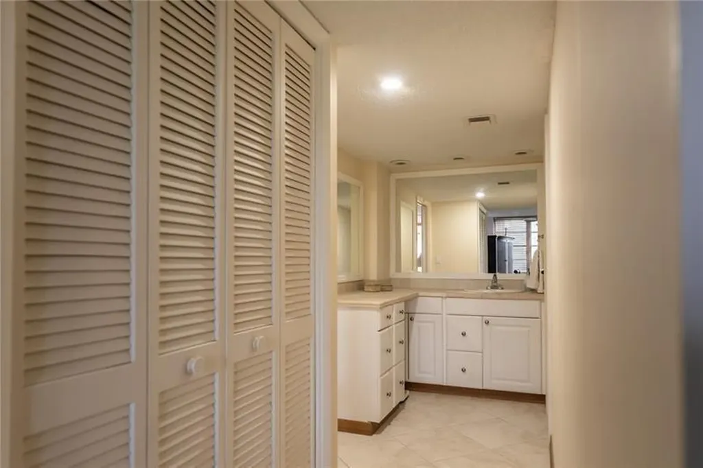 3700 Oaks Clubhouse Drive Pompano Beach FL 33069
