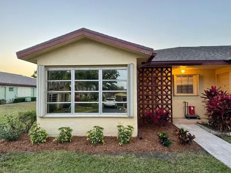 1707 N Dovetail Drive Fort Pierce FL 34982