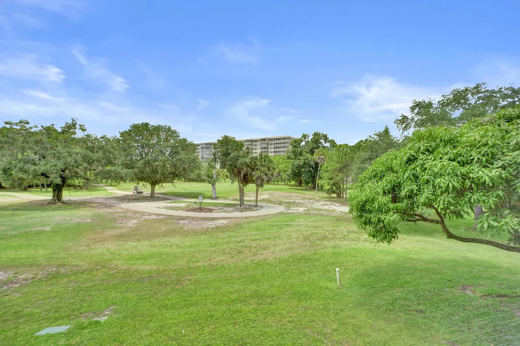 545 Oaks Lane Pompano Beach FL 33069