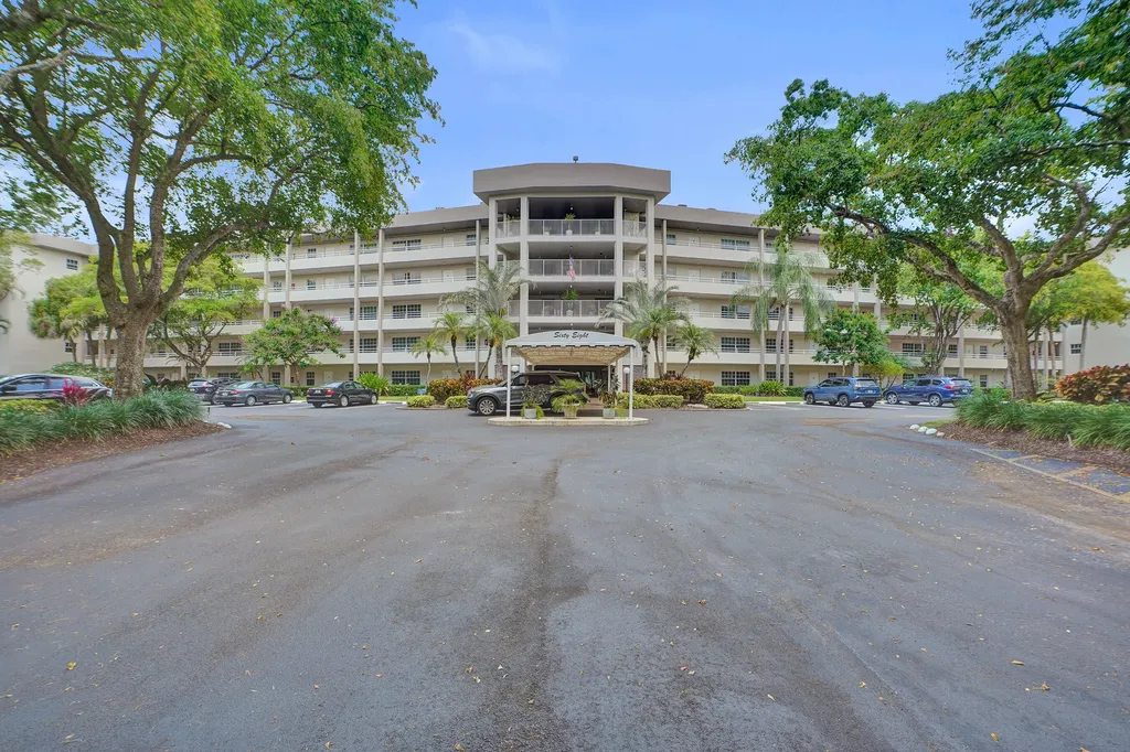 545 Oaks Lane Pompano Beach FL 33069