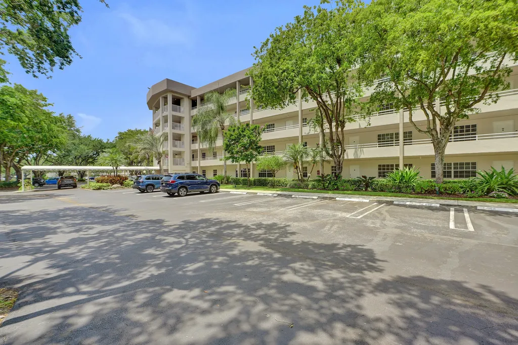 545 Oaks Lane Pompano Beach FL 33069